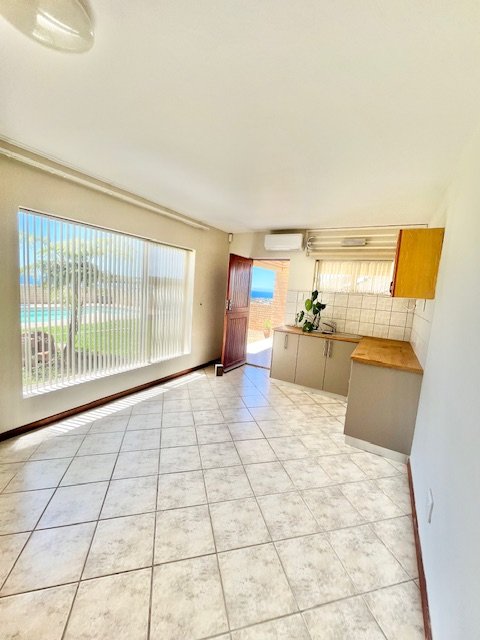 4 Bedroom Property for Sale in Menkenkop Western Cape